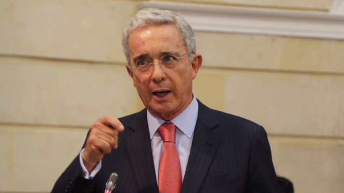 Álvaro Uribe Vélez durante audiencia del caso de manipulación de testigos, Bogotá 2025