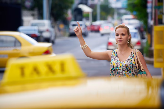 Taxi en Neiva con taxímetro encendido durante las fiestas sampedrinas, junio 2025