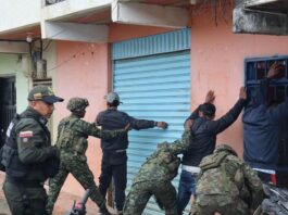 Tropas del Ejército evacúan a soldados liberados durante la Operación Justicia en El Tambo (23-VI-2025)