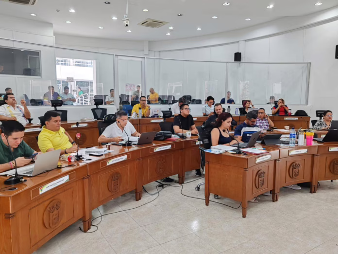 Sesión del Concejo de Neiva en la que se debate la emergencia por inundaciones del río Magdalena, 8-jul-2025